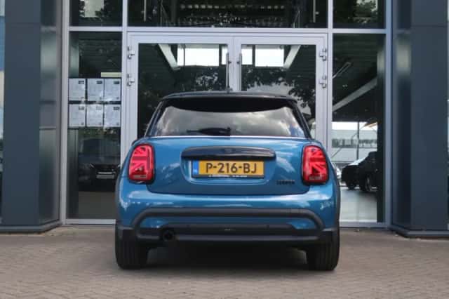 MINI Cooper (2022) thumbnail 6