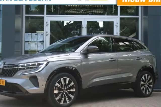 Renault Austral (2023) thumbnail 1