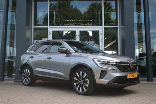 Renault Austral (2023) thumbnail 4