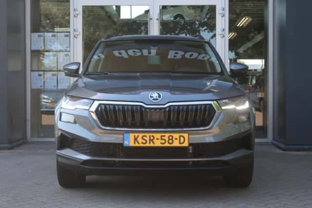 Škoda Karoq (2022) thumbnail 2