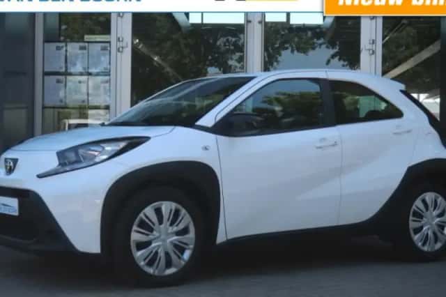 Toyota Aygo (2023) thumbnail 1