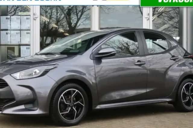 Toyota Yaris (2022) thumbnail 1
