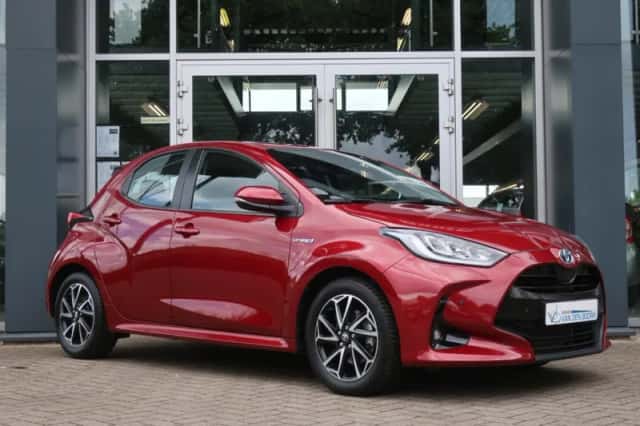 Toyota Yaris (2020) thumbnail 4