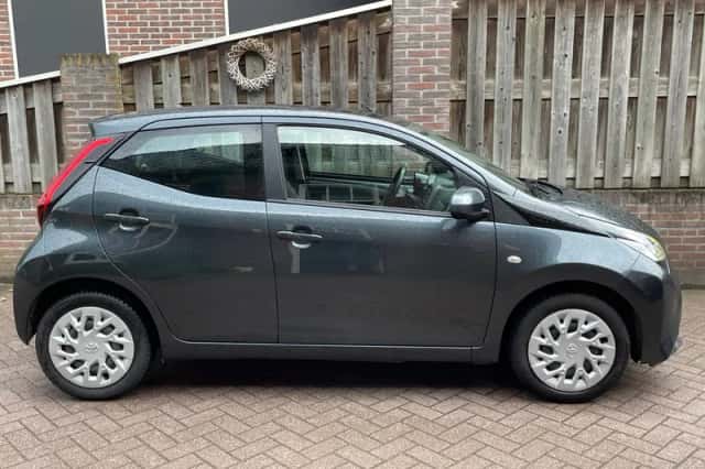 Toyota Aygo (2020) thumbnail 6