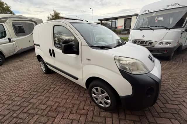 Peugeot Bipper (2010) thumbnail 2