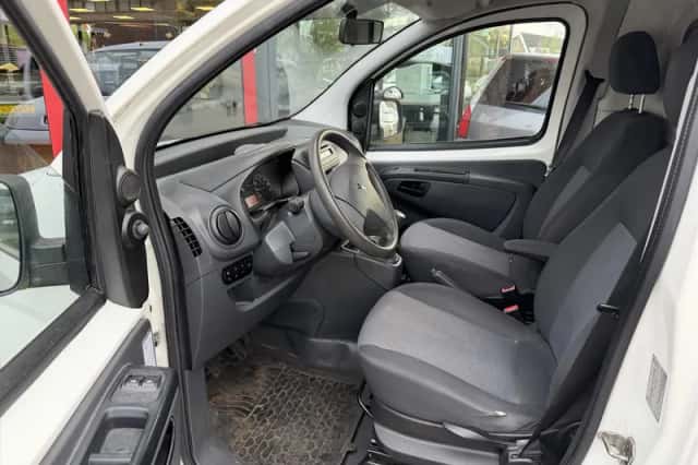 Peugeot Bipper (2010) thumbnail 5