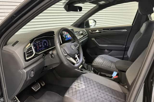 Volkswagen T-Roc (2025) thumbnail 6