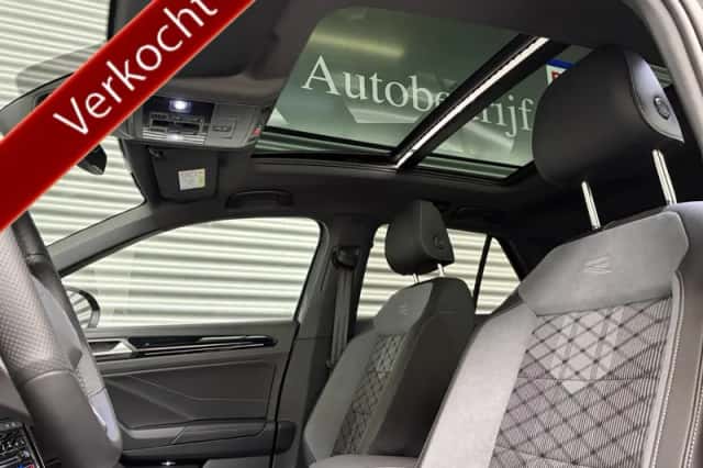 Volkswagen T-Roc (2025) thumbnail 6