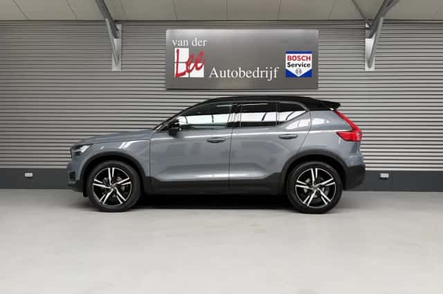 Volvo XC40 (2021) thumbnail 2
