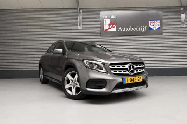 Mercedes-Benz GLA (2020) thumbnail 3