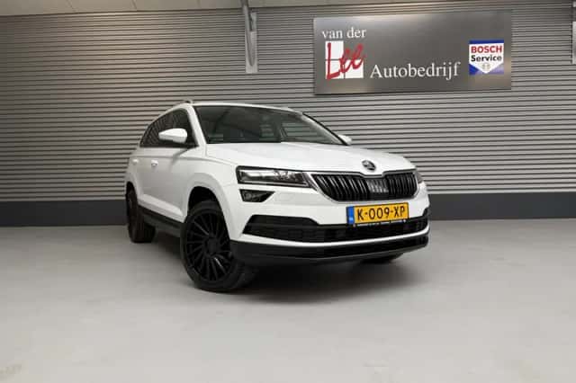 Škoda Karoq (2021) thumbnail 3