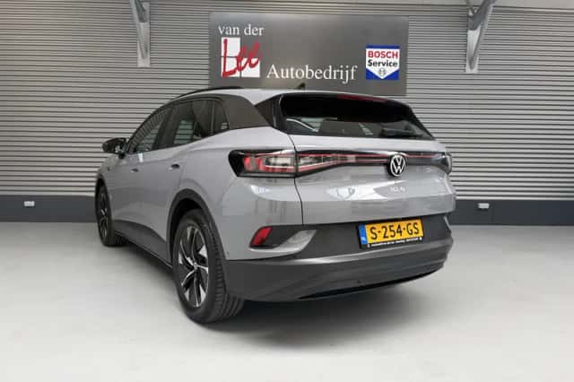 Volkswagen ID.4 (2023) thumbnail 4
