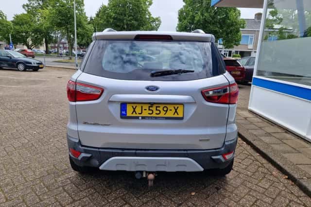 Ford EcoSport (2016) thumbnail 6