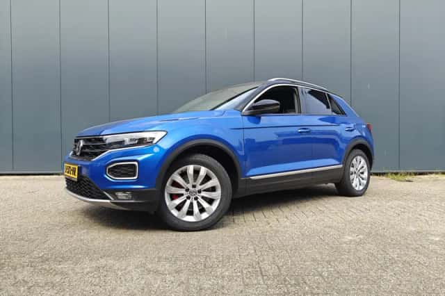 Volkswagen T-Roc (2019) thumbnail 2