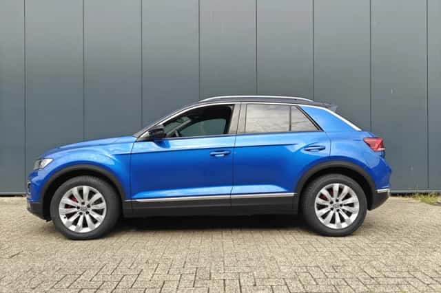 Volkswagen T-Roc (2019) thumbnail 3
