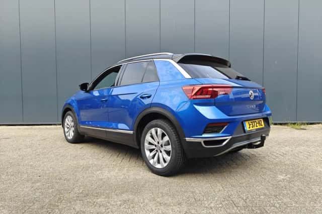 Volkswagen T-Roc (2019) thumbnail 4