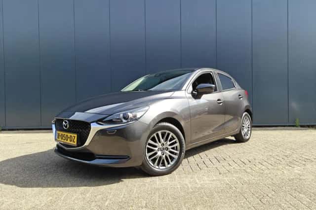 Mazda 2 (2021) thumbnail 2