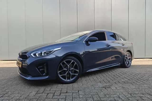 Kia ProCeed (2021) thumbnail 2