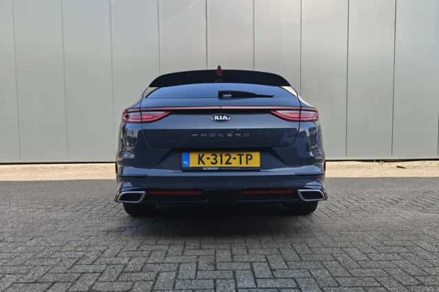 Kia ProCeed (2021) thumbnail 5