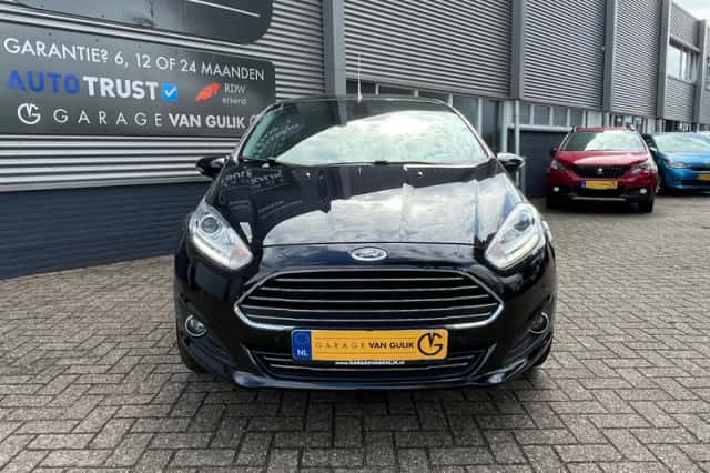 Ford Fiesta (2017) thumbnail 2