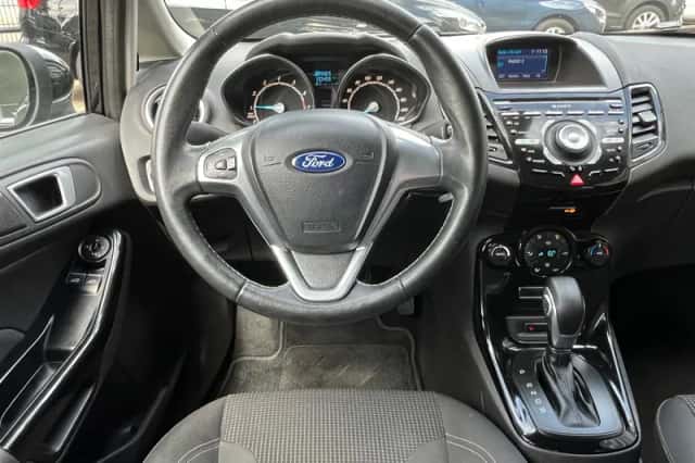 Ford Fiesta (2017) thumbnail 3