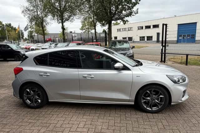 Ford Focus (2019) thumbnail 6