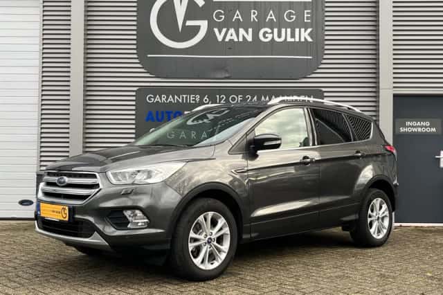 Ford Kuga (2018) thumbnail 1