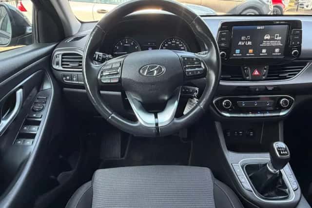 Hyundai i30 (2019) thumbnail 3