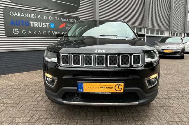 Jeep Compass (2018) thumbnail 3