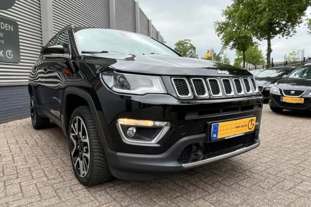 Jeep Compass (2018) thumbnail 4
