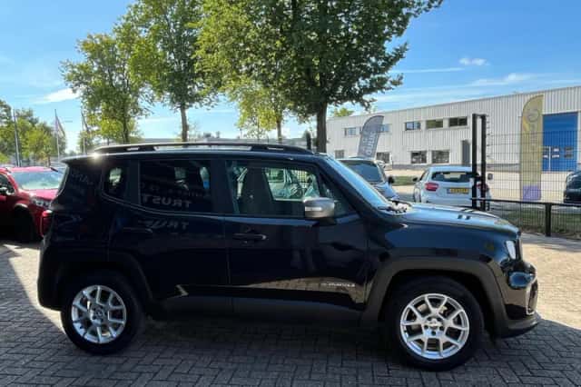 Jeep Renegade (2020) thumbnail 5