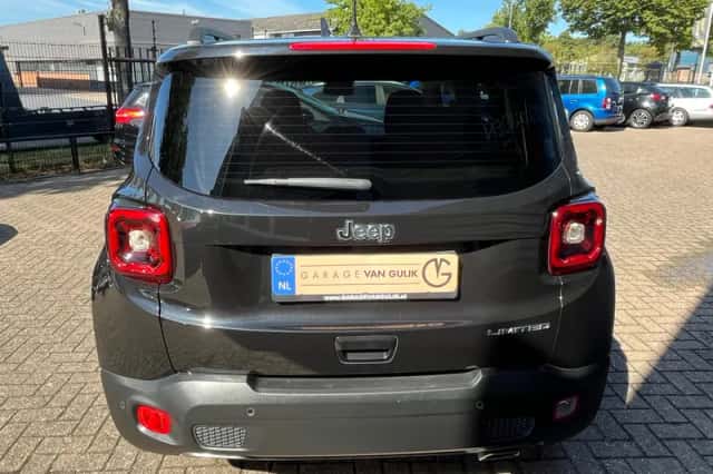 Jeep Renegade (2020) thumbnail 6