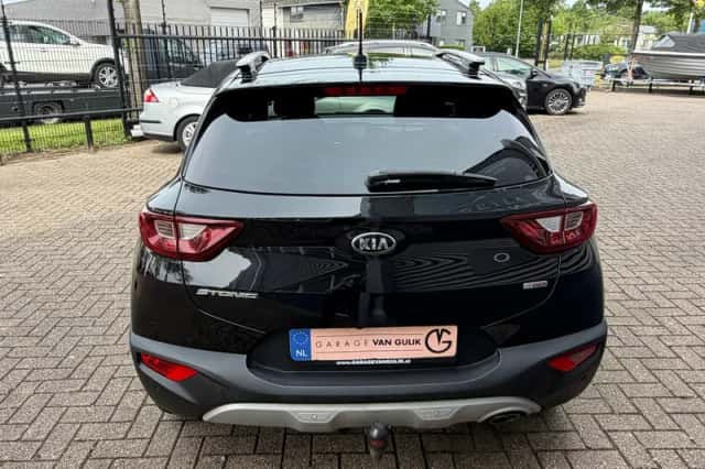 Kia Stonic (2018) thumbnail 6