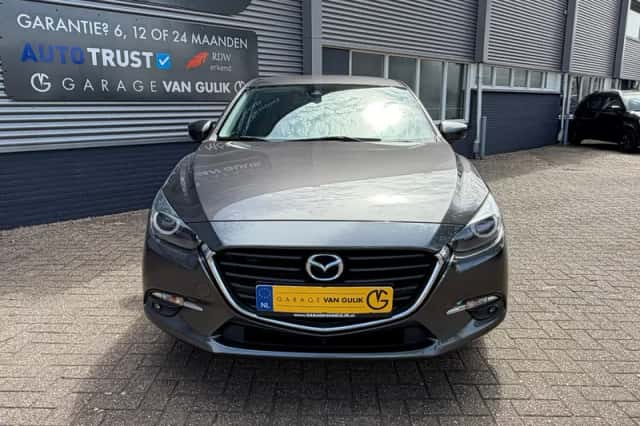 Mazda 3 (2019) thumbnail 2