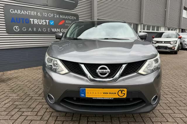Nissan Qashqai (2015) thumbnail 3