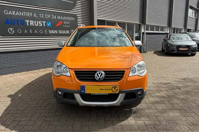 Volkswagen Polo (2008) thumbnail 2