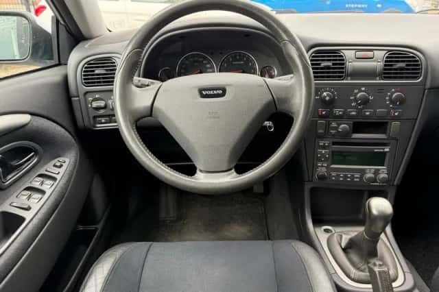 Volvo V40 (2005) thumbnail 2