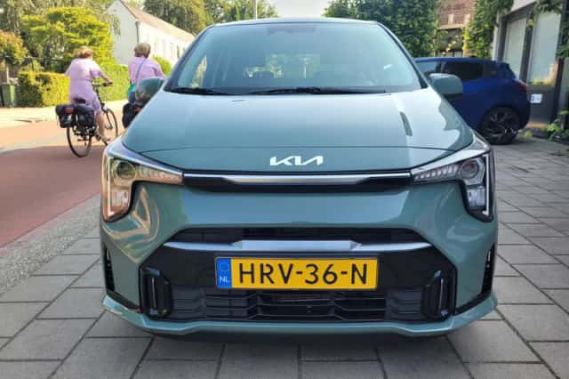 Kia Picanto (2025) thumbnail 2