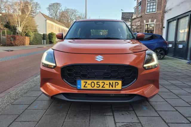 Suzuki Swift (2024) thumbnail 2