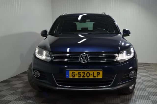 Volkswagen Tiguan (2015) thumbnail 6