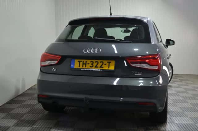 Audi A1 (2017) thumbnail 4