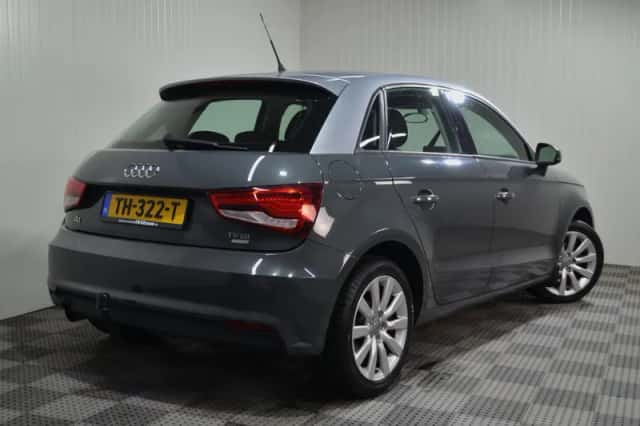 Audi A1 (2017) thumbnail 6