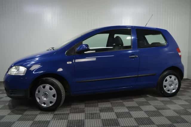 Volkswagen Fox (2009) thumbnail 3