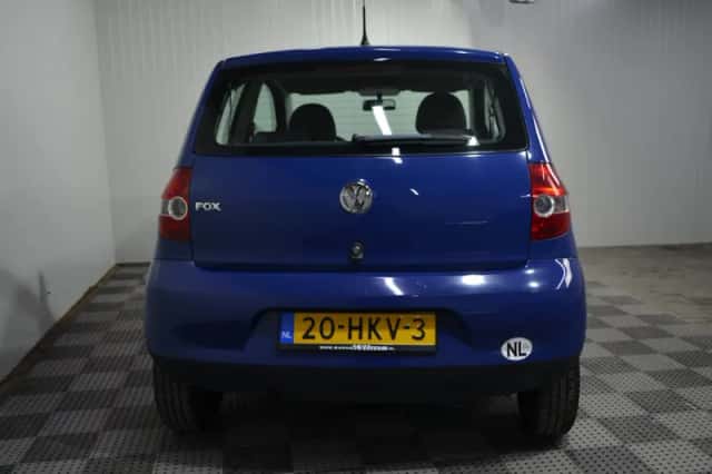Volkswagen Fox (2009) thumbnail 4