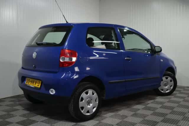 Volkswagen Fox (2009) thumbnail 6