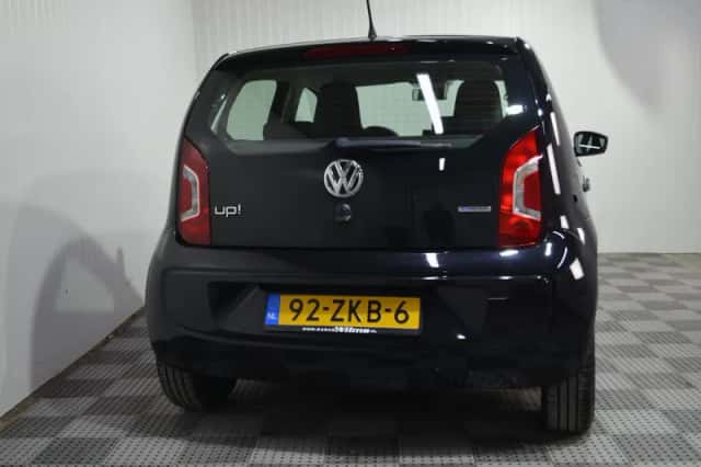 Volkswagen Up! (2013) thumbnail 4
