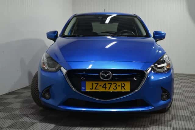 Mazda 2 (2016) thumbnail 5
