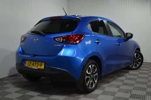 Mazda 2 (2016) thumbnail 6