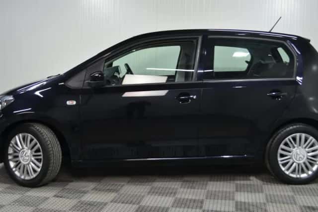 Volkswagen Up! (2014) thumbnail 3