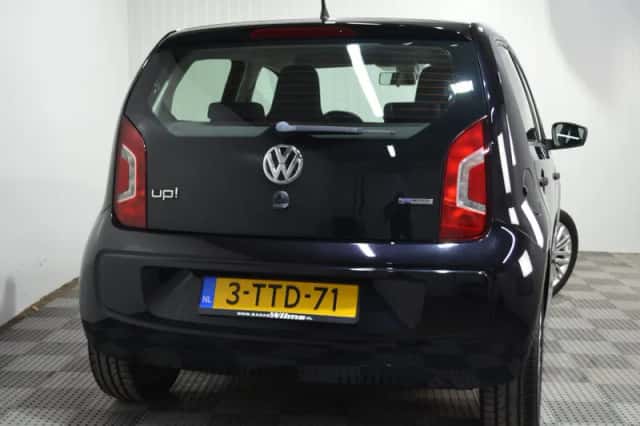 Volkswagen Up! (2014) thumbnail 5